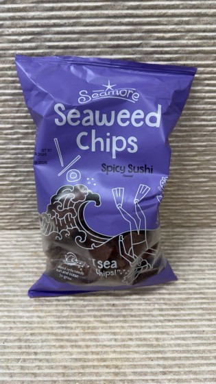 Zeewier chips spicy sushi